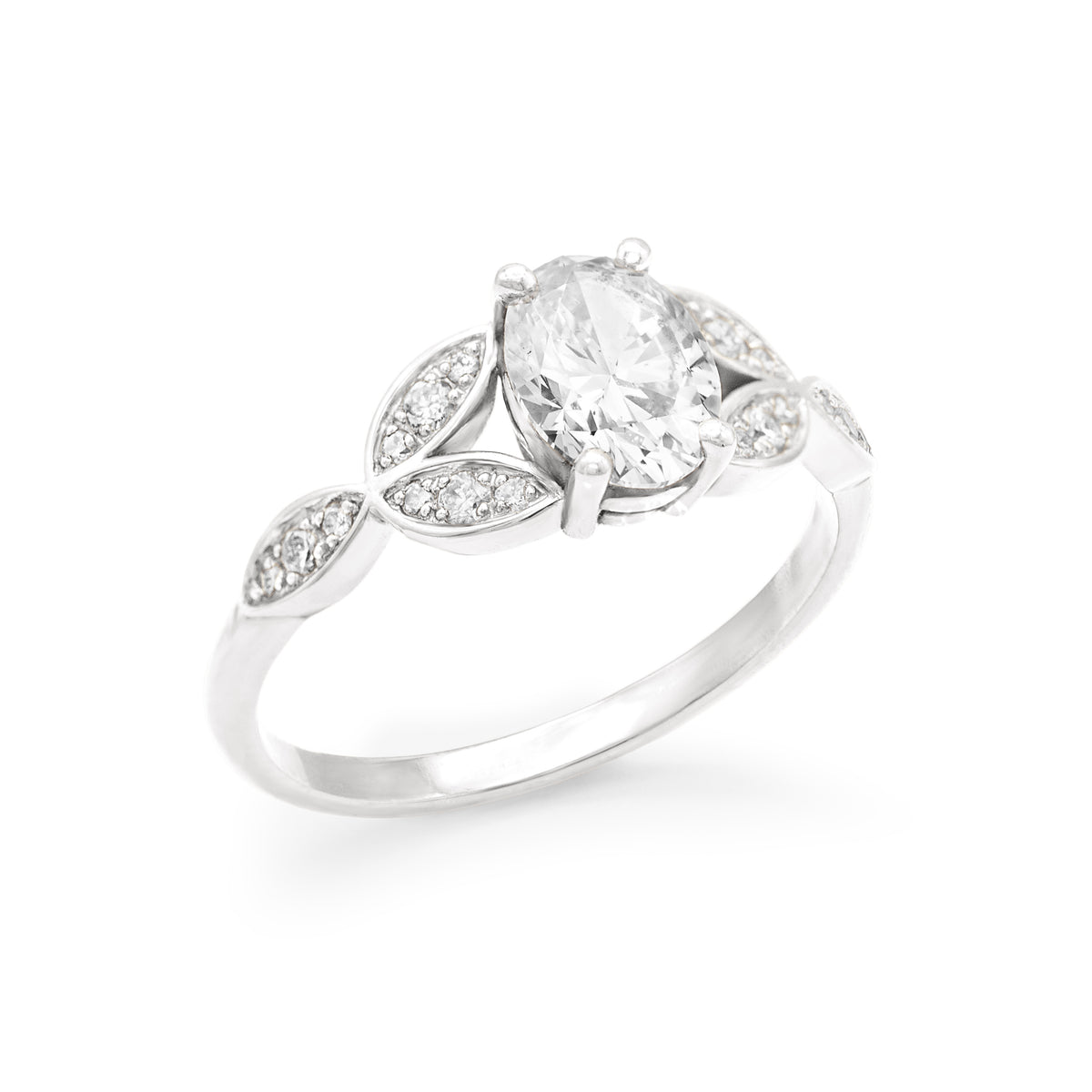 Bague de fiançailles épaulée de navettes