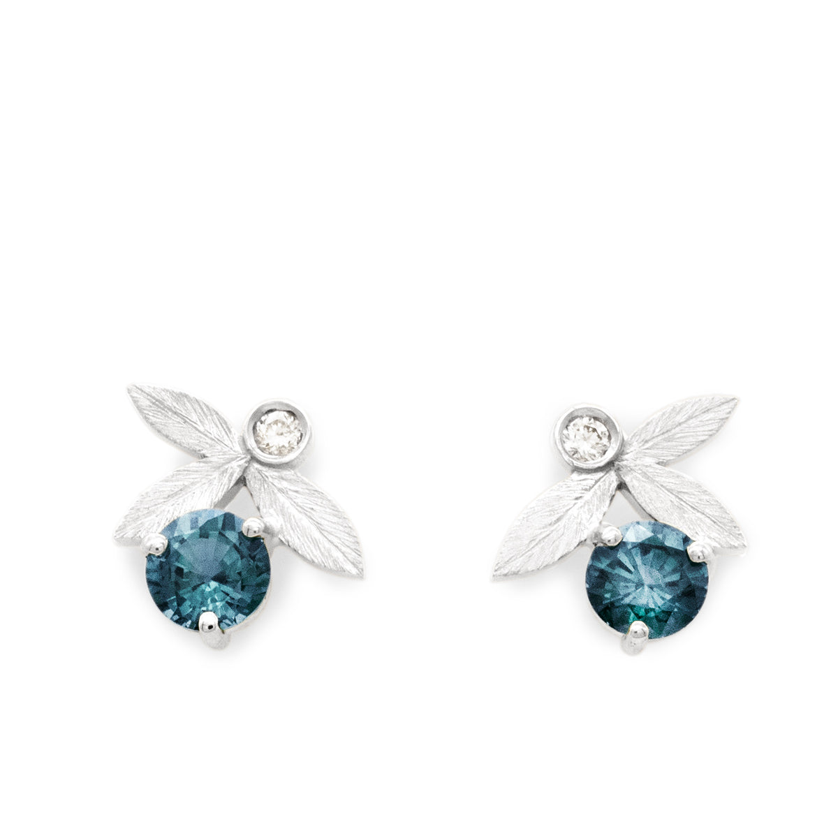 Boucles d’oreilles Puces Olivier Saphir
