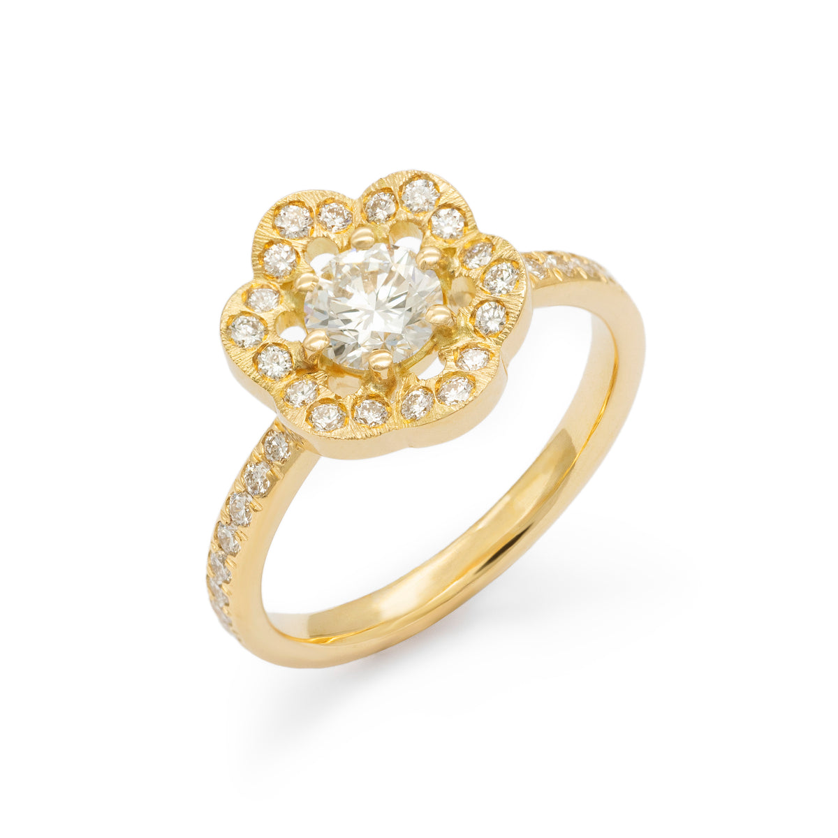 Bague entourage coquillages tout diamant