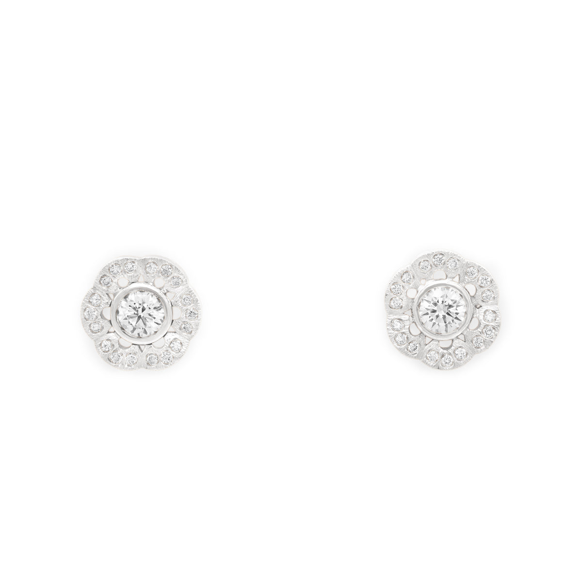 Boucles d'oreille Entourage Coquillage diamant